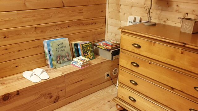 chambre étage livres et jeux enfants