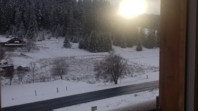vue du balcon en hiver vue du balcon en hiver